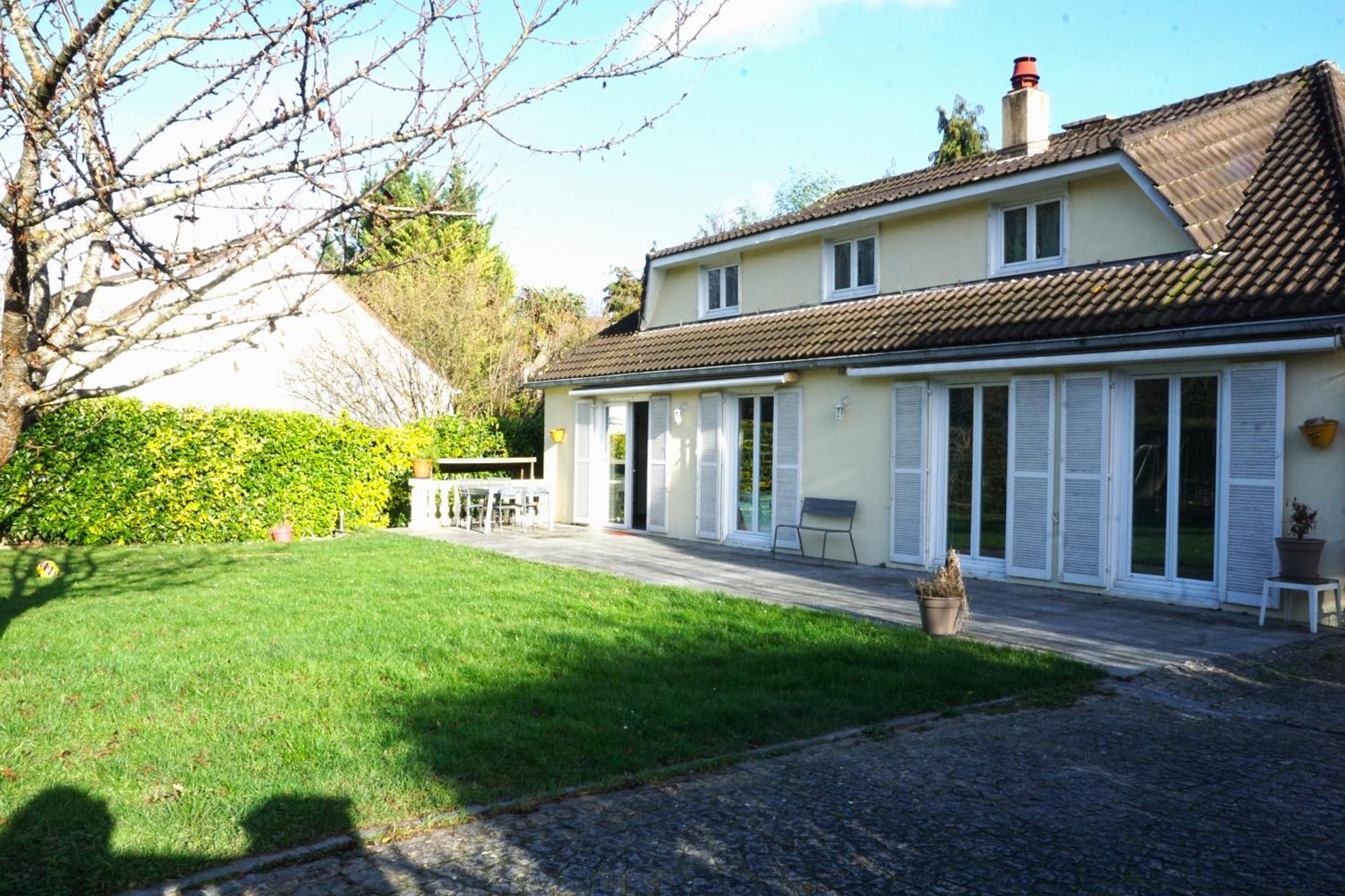 M&A Maison De Campagne/ Disney/Paris/Wifi/Jeux Croissy-Beaubourg Buitenkant foto