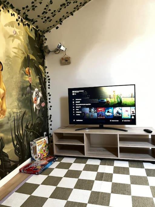 M&A Maison De Campagne/ Disney/Paris/Wifi/Jeux Croissy-Beaubourg Buitenkant foto